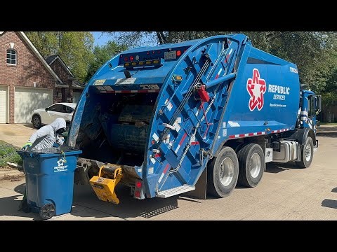 Republic Services Mack MRU McNeilus Rear Loader Garbage Truck Packing Heavy Trash + Leaf Bags