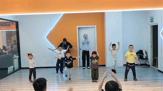 【jacquilin】最新视频来袭，快来看看吧！