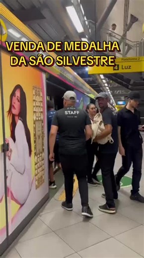 VENDAS DE MEDALHAS da Corrida São Silvestre pelos STAFFS DA PROVA!#sãosilvestre #corrida #running #medalha #staff