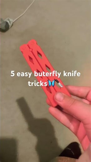 Easy buterfly knife tricks🦋🔪
