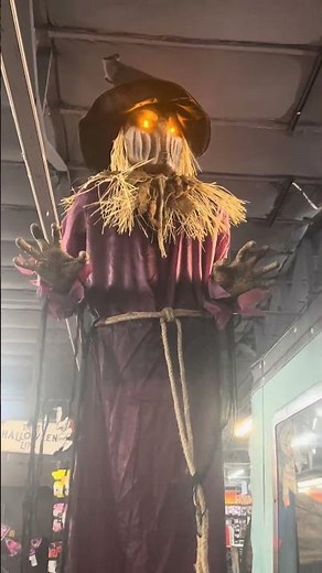 Sinister Strawman Animatronic Demo | Spirit Halloween 2025