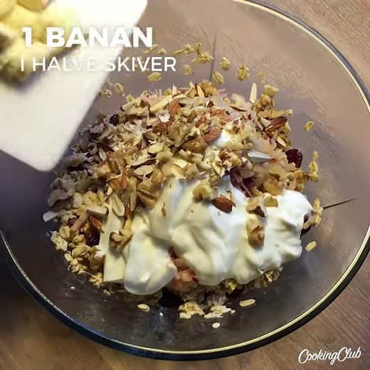 Bircher mysli – kold morgen-havregrød med bær og nødder