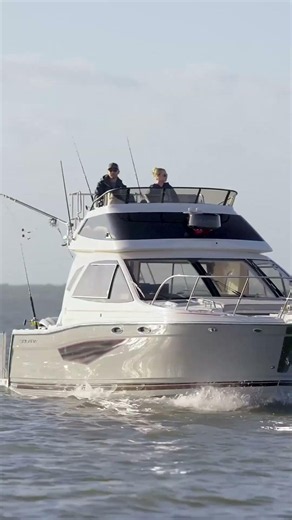 2026 Solara S-310 SB | Big-Yacht Features in a 33’ Sport Bridge Cruiser