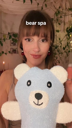Entspannendes Bär-Spa mit Gesichtsmaske und Mascara | Frida ASMR
