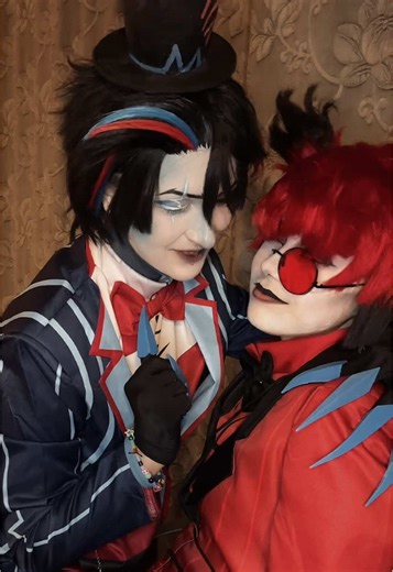 im so scared for hh finale🙏🏻 alastor: @𝔢𝔩𝔦𝔞 .ೃ࿔*:･🗡️ #hazbinhotel#voxcosplay#alastor#radiostatic#radiosilence