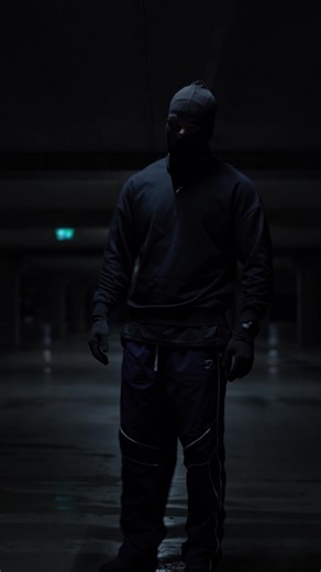 Im hungry and its legday today😞