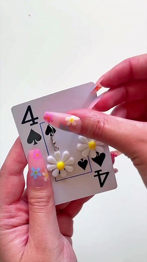 let’s package an earring order 💐🥰 #earringbusiness #packagingorders #asmr #satisfying