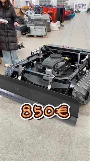 China's Remote-Controlled Lawn Mowers Ready for Shipment