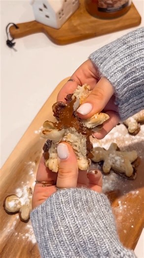 Nikki Jackson on Instagram: "Mini Nutella gingerbread men 🍫 🤤 These are so easy to make 👌🏼 • Ready made puff pastry sheets • Nutella • Egg • Icing sugar • Gingerbread cutter Oven 200• (180 fan assisted) for 12-15 mins (Or just whenever they look ready because I took mine out a little too early 😂) #gingerbread #nutellasnacks #gingerbreadman #puffpastry #christmasbaking"