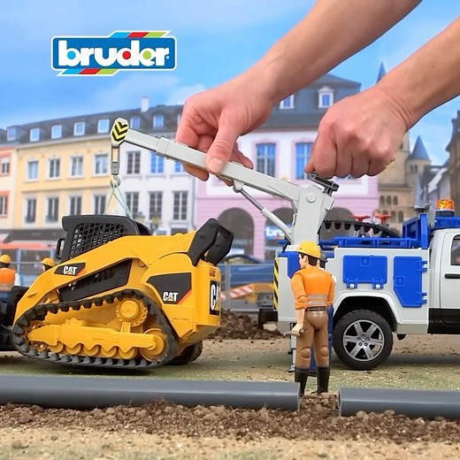Bruder Toys on Instagram: "Check out our new Bruder Toys RAM Service Truck video To see the whole video go to our YouTube Channel @brudertoys #brudertoys #bruder #bruderspielwaren #toys #toytrucks #servicetruck #utilitytruck #caterpillar"