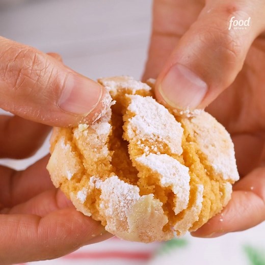 These soft-and-chewy crinkle cookies are literally BURSTING with citrus flavor! 🍊🍋 Get the recipe: https://foodtv.com/3qdqPCf | Food Network