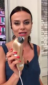 Alle 15 Sensilift di Sensica eccezionalmente con ben 5 rate solo per oggi! Radiofrequenza bipolare e massaggio con effetto antietà su rughe e cedimenti: vi aspetto! Lo conoscete?💖 QVC | Silvia Cavalca QVC Italia