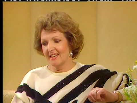Penelope Keith - chat show interview 1988