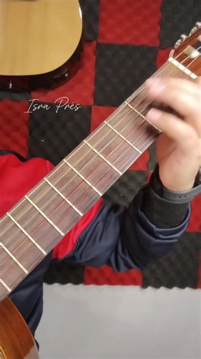 🎸Suscríbete y disfruta de tutoriales de mis arreglos, partituras y tablaturas, además de material exclusivo de guitarra hecho especialmente para ti. Y si deseas aprender a tocar este estilo, te invito a unirte a mis clases en línea. 🎶 #guitara #clasesenlinea #clasesdeguitarraonline #israpres | Isra Prés