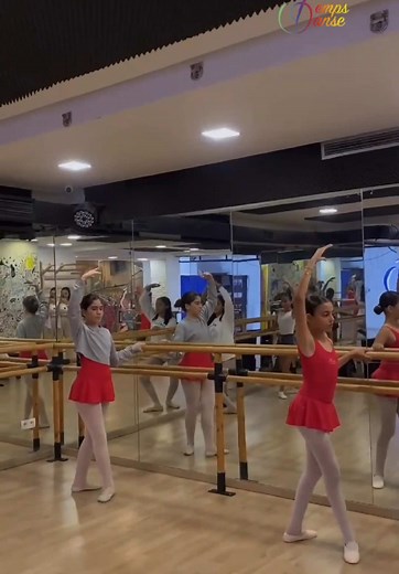 À Temps’Danse, la danse est une passion partagée en famille ✨🤍 #tempsdanse #danceschools #dancers #family #dance