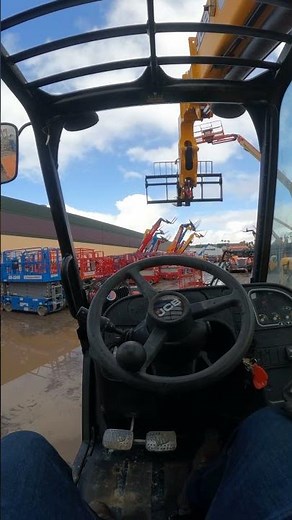 Tour a JCB Telehandler