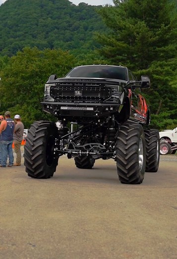 Day 1 Showdown in the Valley 2025: A Truck Enthusiast's Paradise