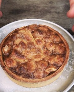 6.1K views · 206 reactions | ⚠️ ♨️Warning I'm hot & fresh out of the oven. Our vanilla shortcrust-Roasted macadamia & caramel tarts | Paddock Bakery | Facebook