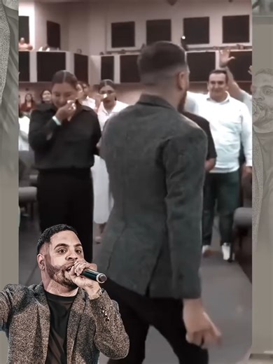 🔥 PROFETIZÓ QUE TODA ESTILIRAD SE ROMPE🔥👀Mira como Dios le hablo a esta mujer en el congreso Sma2024 en El Paso Texas! Juan 16:21 Cuando la mujer está para dar a luz tiene aflicción porque ha llegado su hora. Profetizó que llegó tu hora! #Diosaunhabla #profetizaflaco #lodigoonolodigo #profetaangelmartinez