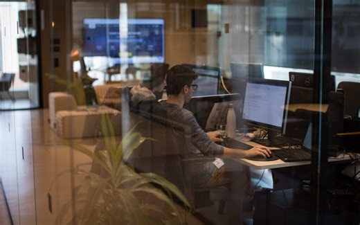 War spurs brain drain, outflow of Israeli high-tech employees, report finds