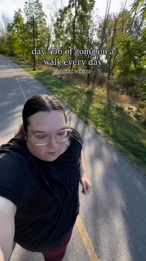 24K views · 1.1K reactions | one day at a time 凉 pre workout interval jog  • • • • #healthjourney #runner #plussizerunner #jogging interval jogger running plus size fitness journey health journey consistency | FlabulousLo | Facebook
