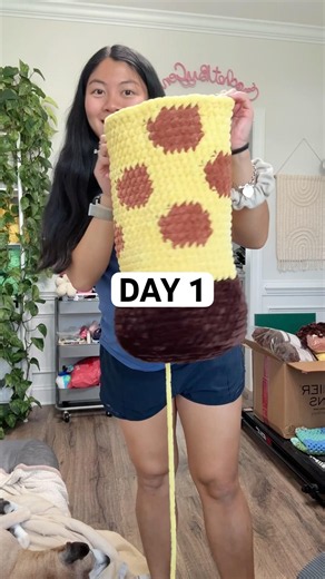 Day 1 of crocheting a life-size giraffe for my son’s nursery! Hoping it’ll be 6 ft tall?! #crochet