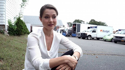 EIN APPELL "Mehr von solchen Geschichten auf diesem Sendeplatz", wünscht sich die Schauspielerin. Erfahrt hier, wie Henriette Richter-Röhl den Dreh von "#KatieFforde Ziemlich beste Freundinnen erlebt hat. | Herzkino im ZDF