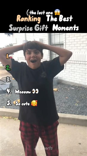 Top 5 Best Suprise Gift Moments #shots #ranking #viralvideos