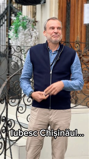 Ne bucurăm că v-a plăcut felicitarea noastră de Ziua Chișinăului! ❤️ Acum vedeți și filmările din culise - cu multe zâmbete și încercări! 😄 #bloopers | Embassy of Sweden in Chisinau