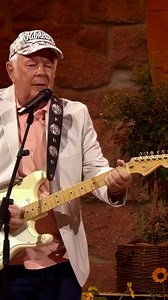 Graham Bonney & Andy Borg singen zusammen den Welt-Hit der Everly Brothers, Beye Beye Love, von 1957. Graham Bonney & Andy Borg sind der Hammer. Was sagt ihr dazu. Ohne den SWR und Andy Borg würden uns solche Schätze einfach vorenthalten. | Harry Rohde