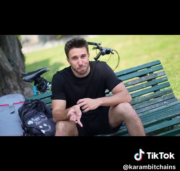 Impresionantes cuchillos karambit para trucos de juego