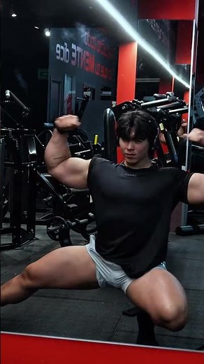 Muscle guy posing (oneangello) #motivation #aestheic #bodybuilding #aesthetic #posing #bodybuilder