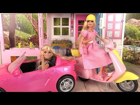 Poupée Barbie et sa Maison Voiture et Scooter
