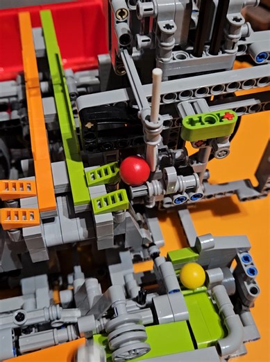 Amazing LEGO ball machine #marblerun #legomoc #legogbc #lego