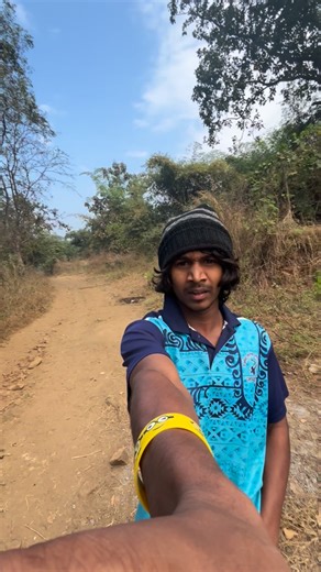 💘 Ƭ͢ 🎀 on Instagram: "2026 madhe nakkich duniya khallas hote ki Kay 🤔🤔 . . . #2026 #miniblog #sun a #not #showing #trending #viral #and #instagram #reels"