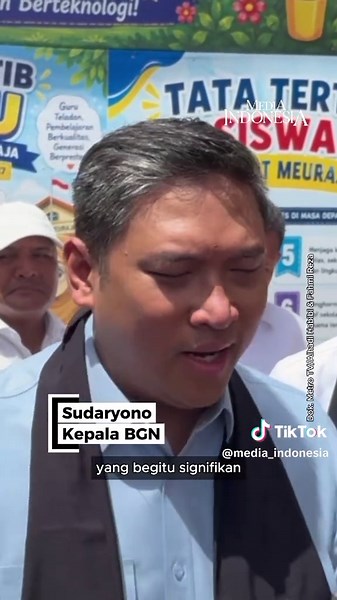 BGN Targetkan 5 Ribu Dapur MBG Sistem Prasmanan BADAN Gizi Nasional (BGN) menargetkan hingga lima ribu dapur makan bergizi gratis (MBG) menerapkan sistem prasmanan hingga akhir 2026. Sistem ini diuji coba untuk menjaga kualitas makanan agar lebih hangat dan segar. Hal itu disampaikan Kepala BGN Sudaryono saat mengunjungi SDN Cot Meuraja, Kecamatan Blang Bintang, Aceh Besar, Selasa, (13/10). Sudaryono mengatakan, penerapan sistem prasmanan saat ini masih dalam tahap uji coba di sejumlah satuan pe