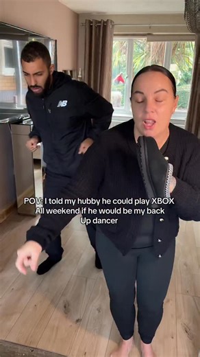 Sarah&Xavier | Anything for some computer time 🤣 | Instagram