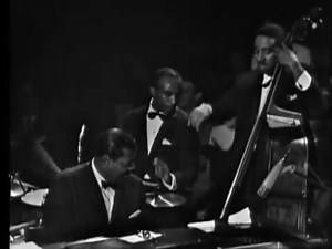 192K views · 12K reactions | He was called the "Maharaja of the keyboard" by Duke Ellington, simply "O.P." by his friends, and informally in the jazz community as "the King of inside swing." He is considered one of the world's greatest pianists, and we would be hard pressed to find a pianist from any genre who has not be influenced by O.P. Celebrating Oscar Peterson (Aug 15, 1925 – Dec 23, 2007) | JazzCorner | Facebook