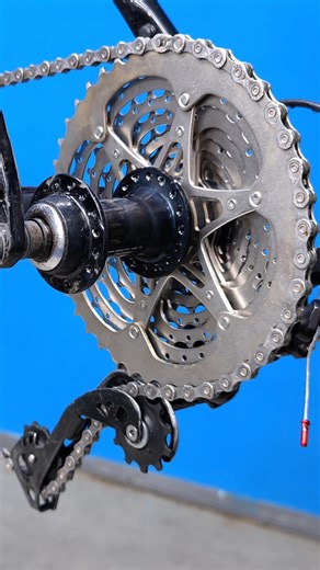 @good.bicycle.service on Instagram: "How to wash a drivetrain so well that the bicycle rides very well, quietly and quickly Learn how to clean your bicycle drivetrain thoroughly so your bike rides smoother, quieter, and faster than ever. #bicycledrivetrain #bikemaintenance #chaincleaning"