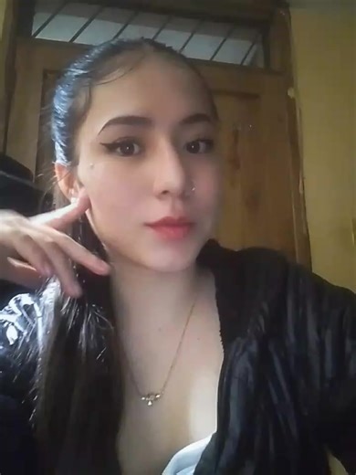 Videos de Stephania (@steph.avp) con “Dardos - Romeo Santos & Prince Royce”