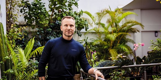 Crypto giant Tether has $187 billion in assets, big plans for U.S. expansion—and a CEO who warns the West is heading toward social collapse | Fortune