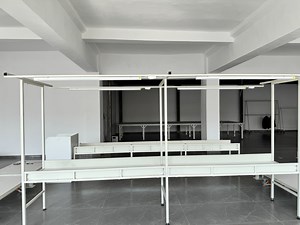 [Hot Item] Custom Industrial Sewing Table for Heavy-Duty Garment Production Efficiency