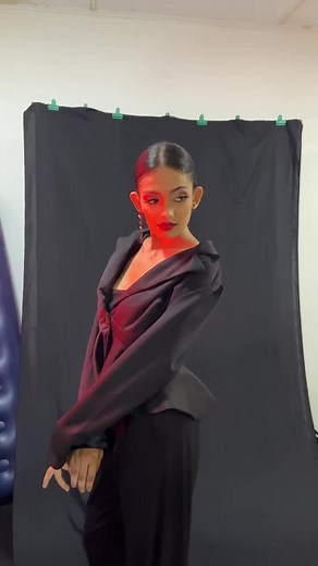 glamour shoot model by daneesha 🖤