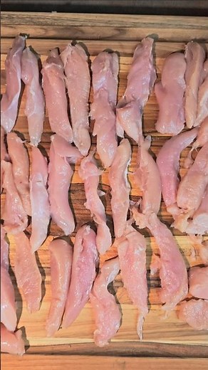 How to Remove Chicken Tender Tendons #chicken #mealprepping #kitchenhack #cookwithme #proteinfood