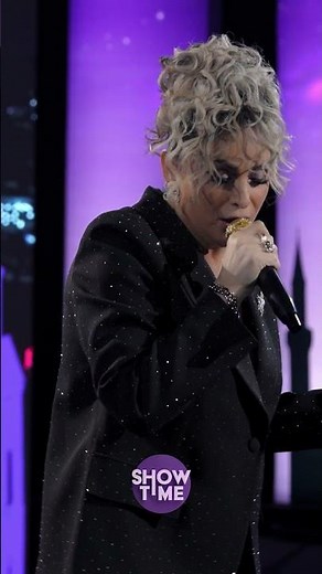 Kush dashurohet në sy Jeshil? ♥️ Flora gashi ndez atmosferën në Time Show 🔥