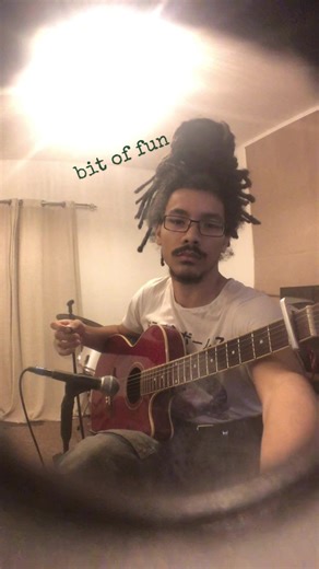 Guitar and Bass Fun: Acoustic Solo Vibes