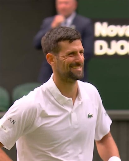 Novak Djokovic celebrates with a family dance and a thumbs up to Roger Federer after advancing to the Wimbledon quarterfinals 🙌 | SportsCenter