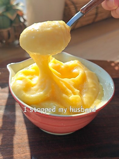 How mayonnaise is made at home 💖To make (for 1 bowl amount) *egg yolk 1pc *white vinegar/ lemon juice 15g (1 tbsp) *salt 2g (1/2 tsp) *mustard 4g (2 tsp) *corn oil 12g (1 tbsp) *corn oil 185 (1 cup) 💡Use flavorless oils like corn oil 💡Don’t add all the oil in one time. Add little by little to make the oil better absorbed. #mayonnaise #recipe #homemade #sauce #homecooking #yummyfood #easy