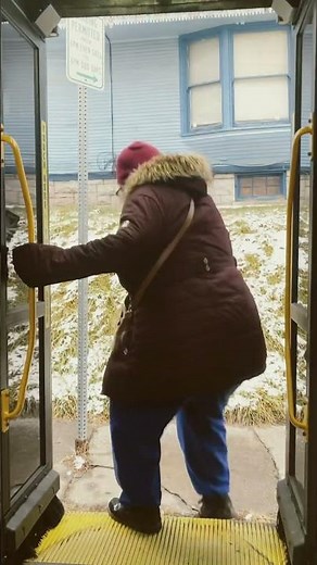 centro bus touch yellow tape to open doors