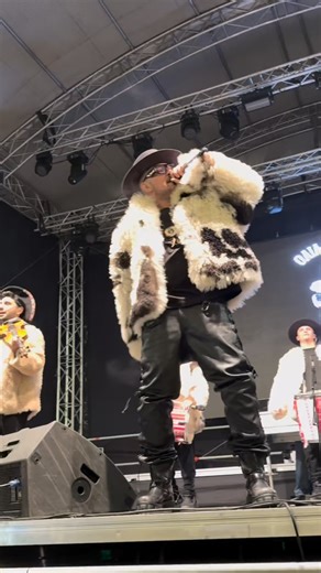 Ne vedem la concerte! Oaia Neagra din mulṭime vine în oraș la tine! #fcharm | F.Charm